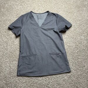 FIGS Casma Three Pocket Scrub Top